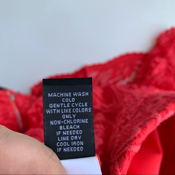 Torrid NWT Red Lace Mini Pencil Skirt Zipper Business Cocktail Fun Size 4 - Picture 6 of 7